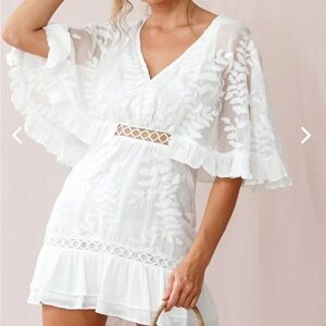 Selfie Leslie CASPAR LEAFY EMBROIDERED DRESS WHITE, size small